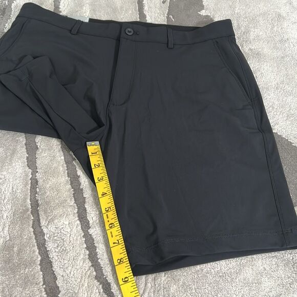 Greg Norman Golf Stretch Shorts Size 34 Black - Picture 7 of 9